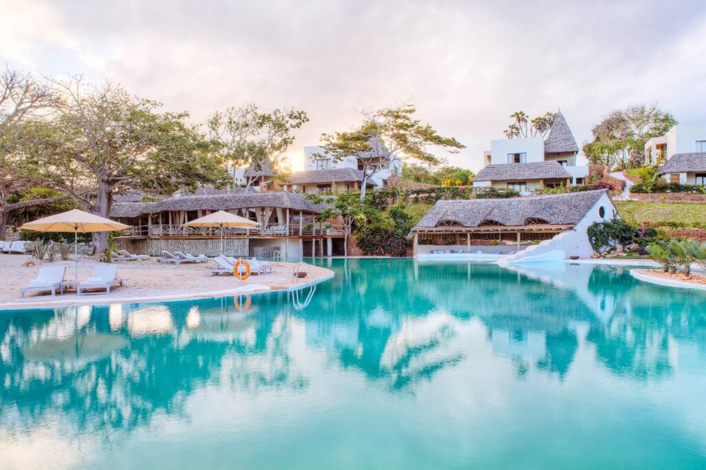pool-saruni_ocean_lodge_msambweni_kenya_timbuktu